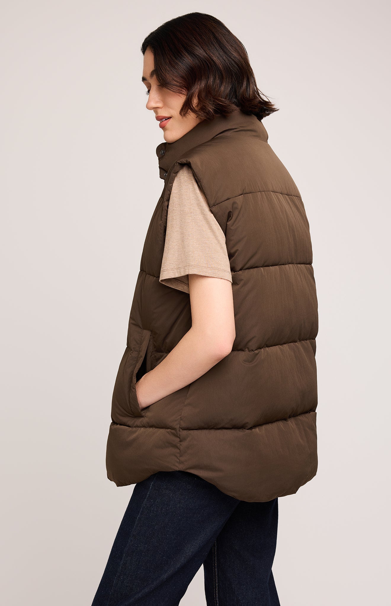 Nora Vest