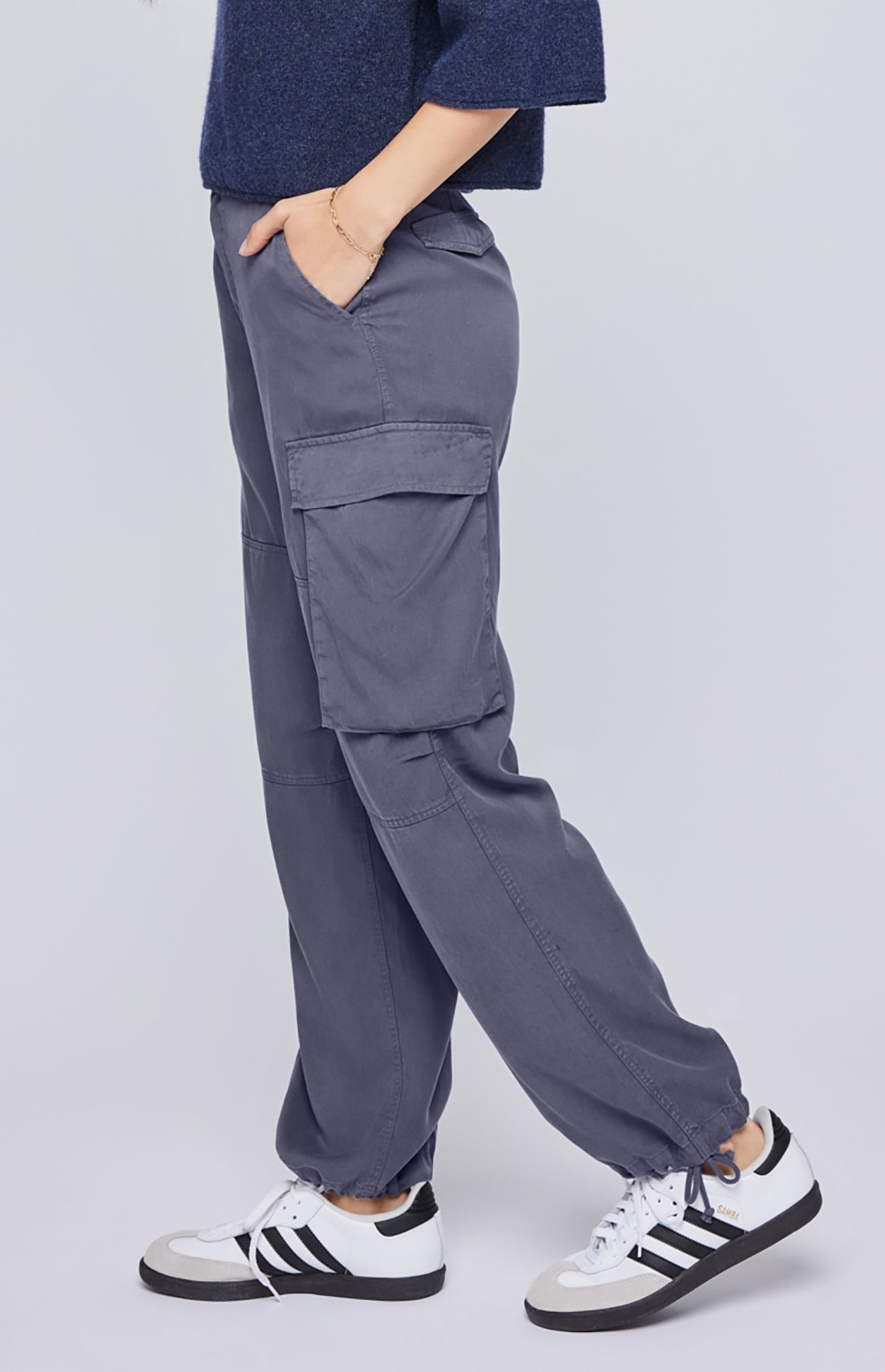 Avery Pant|color:Blue