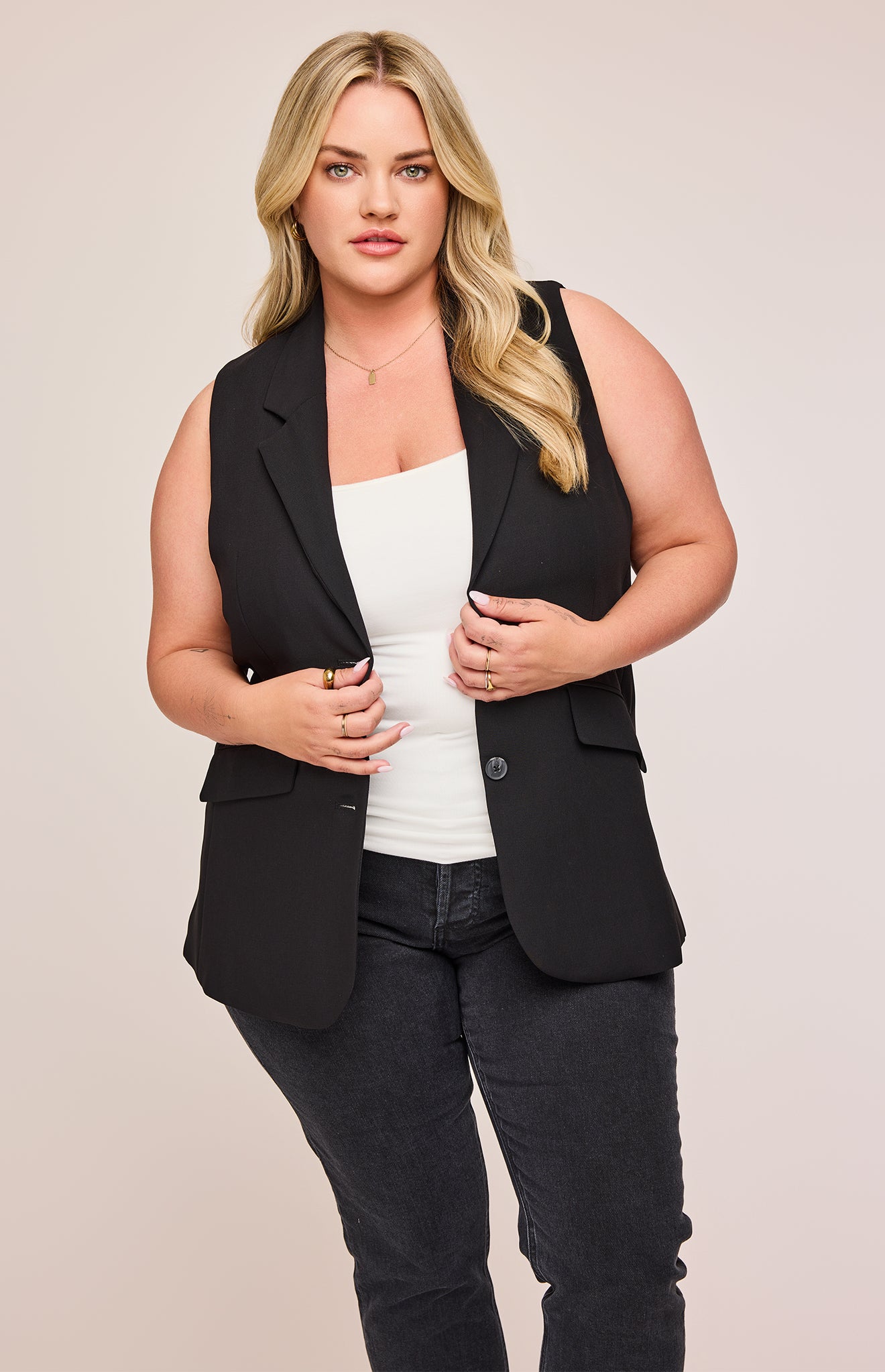 Bailey Vest|color:Black