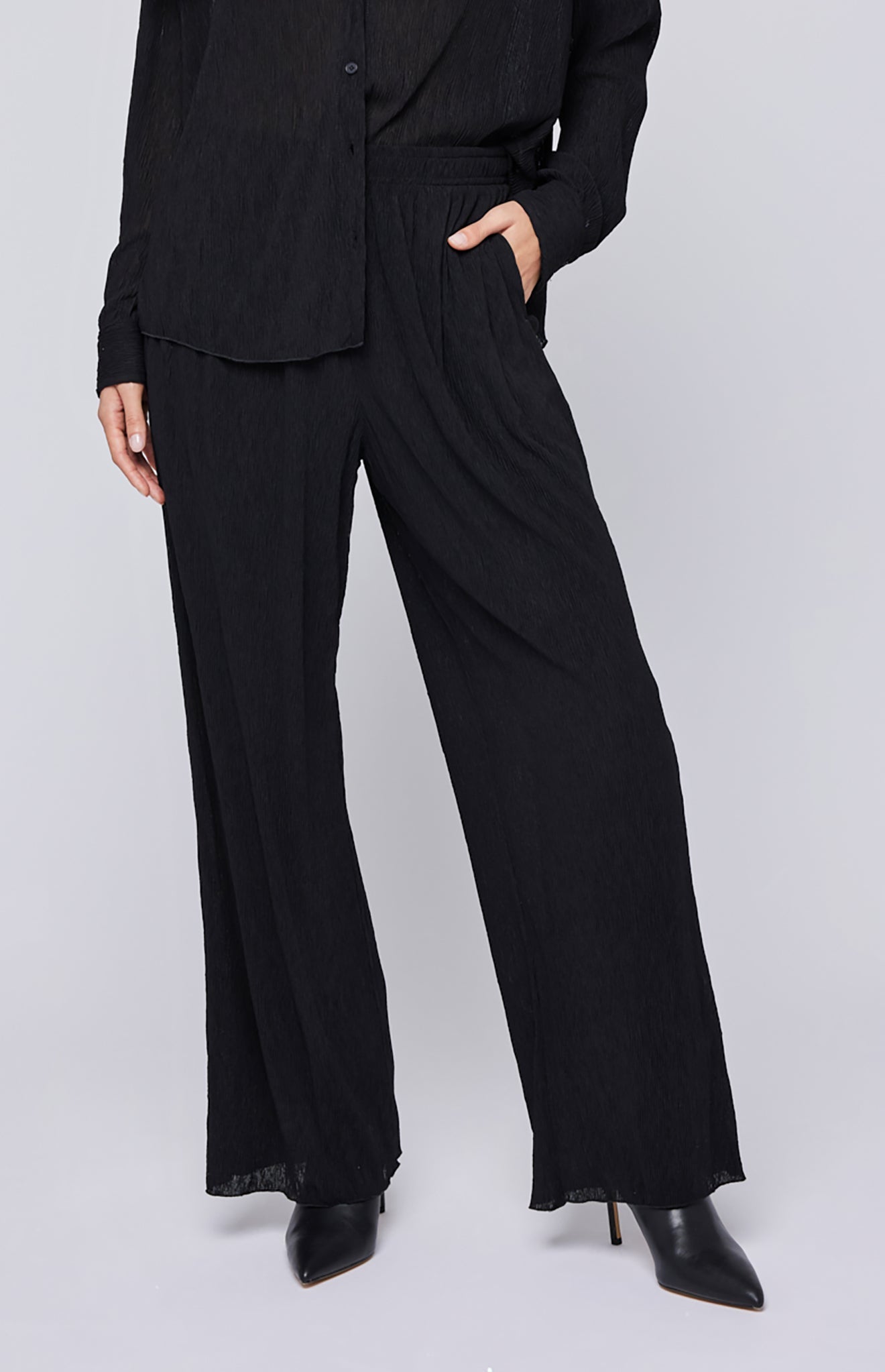 Rachelle Pant|color:Black