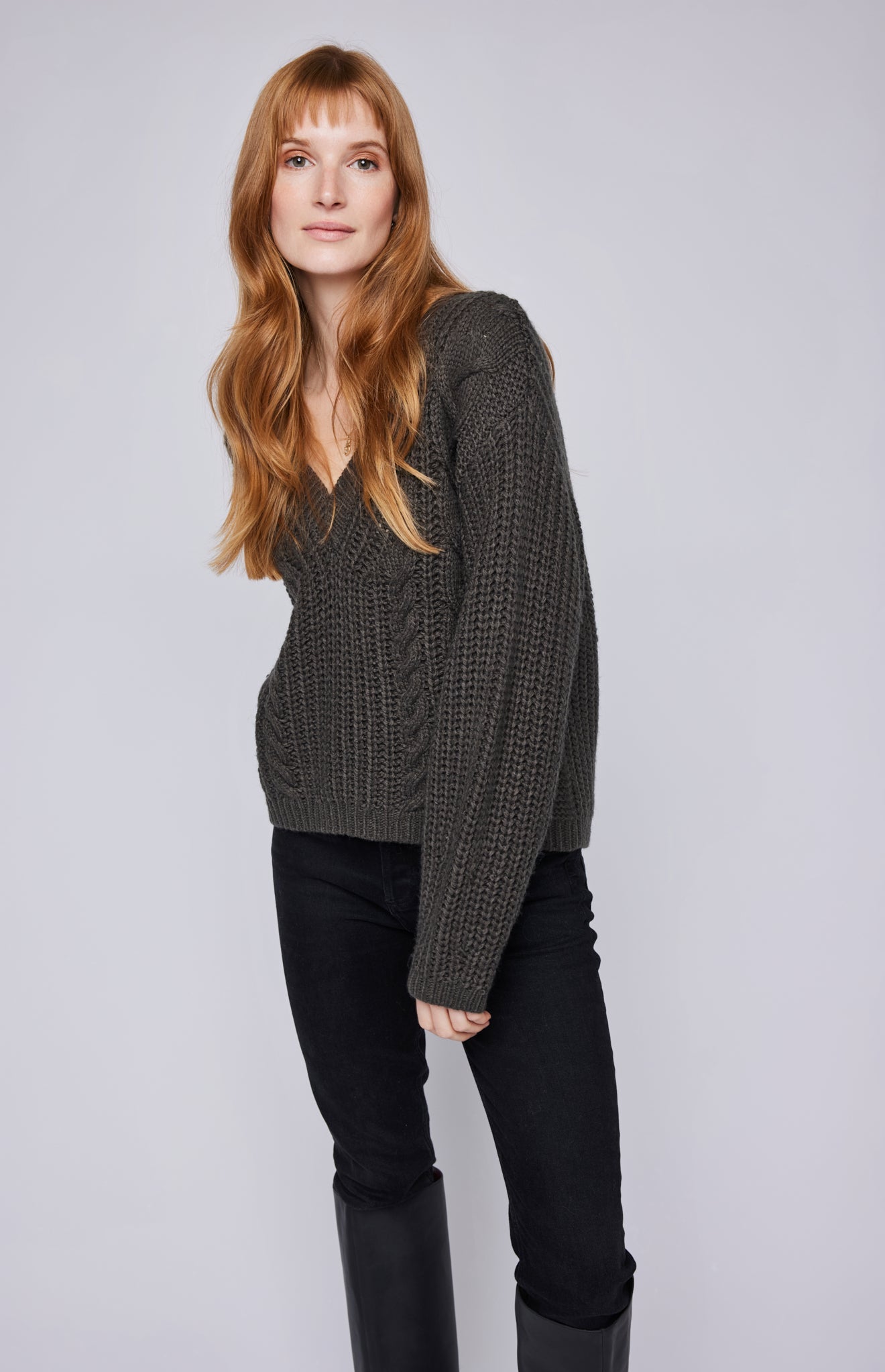 Octavia V-Neck Sweater|color:Ranger