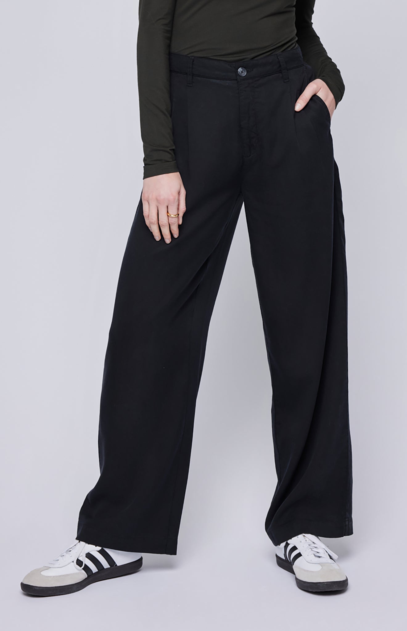 Phoenix Pant|color:Washed Black