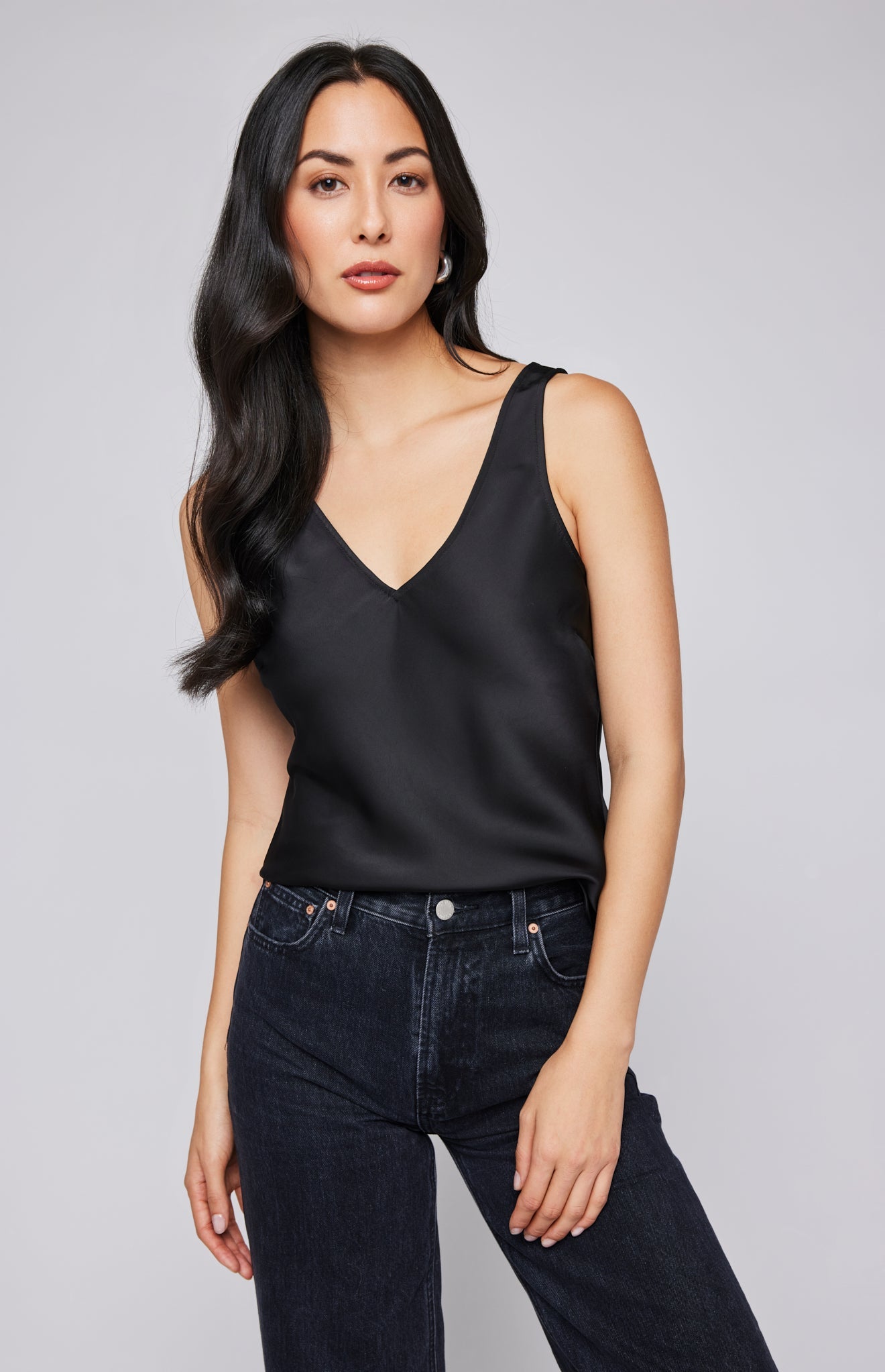 Alessia Satin Top|color:Black