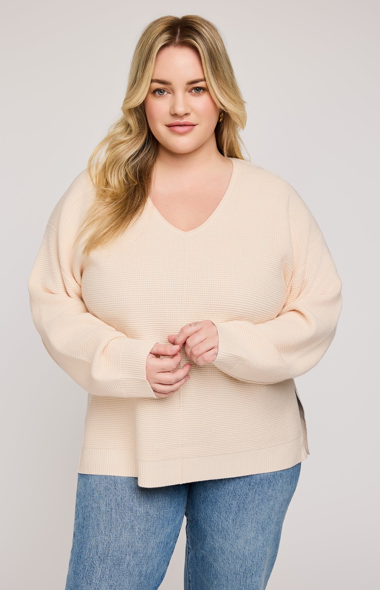 Lisbon V-Neck Knit Pullover