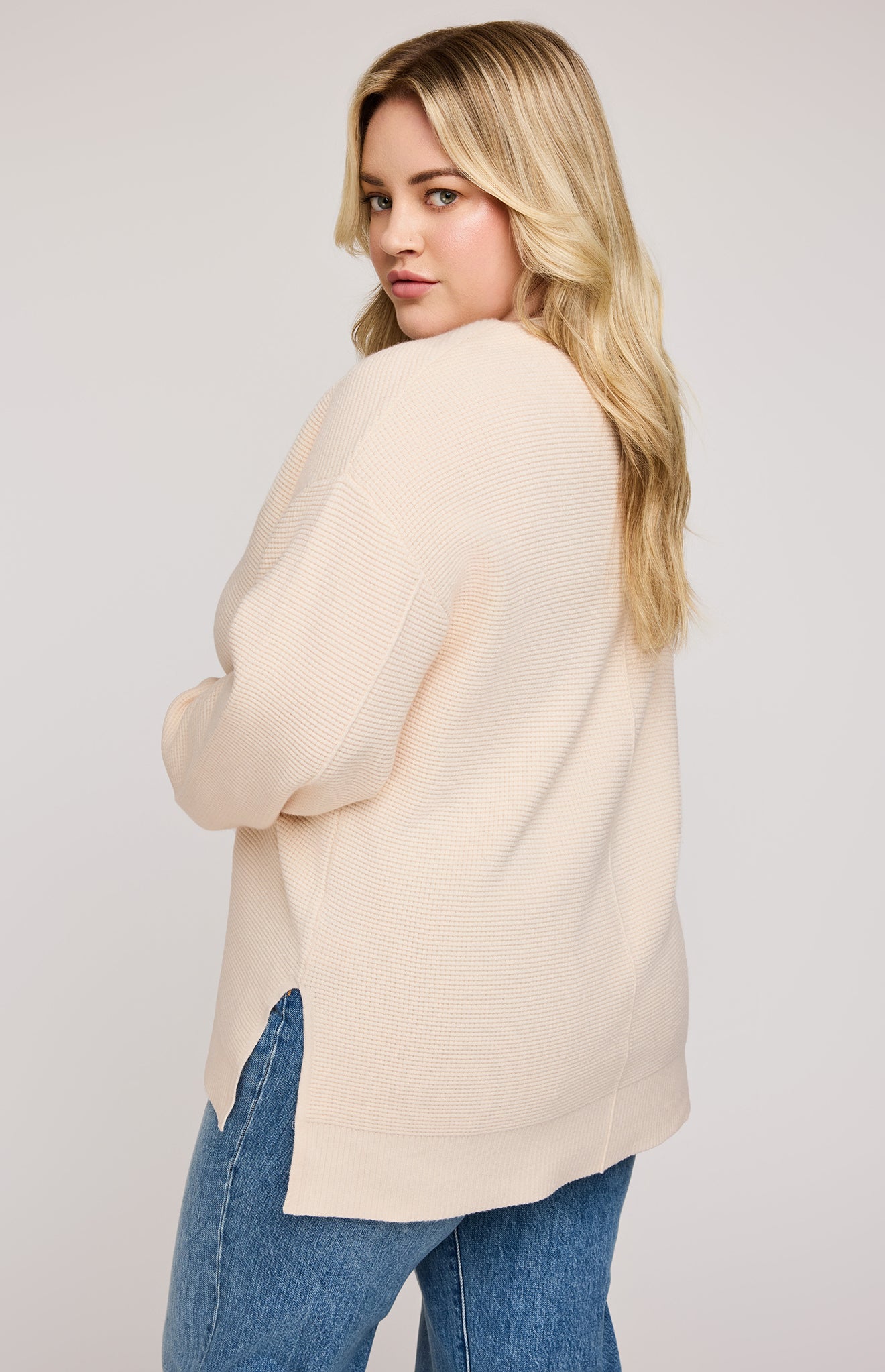 Lisbon V-Neck Knit Pullover