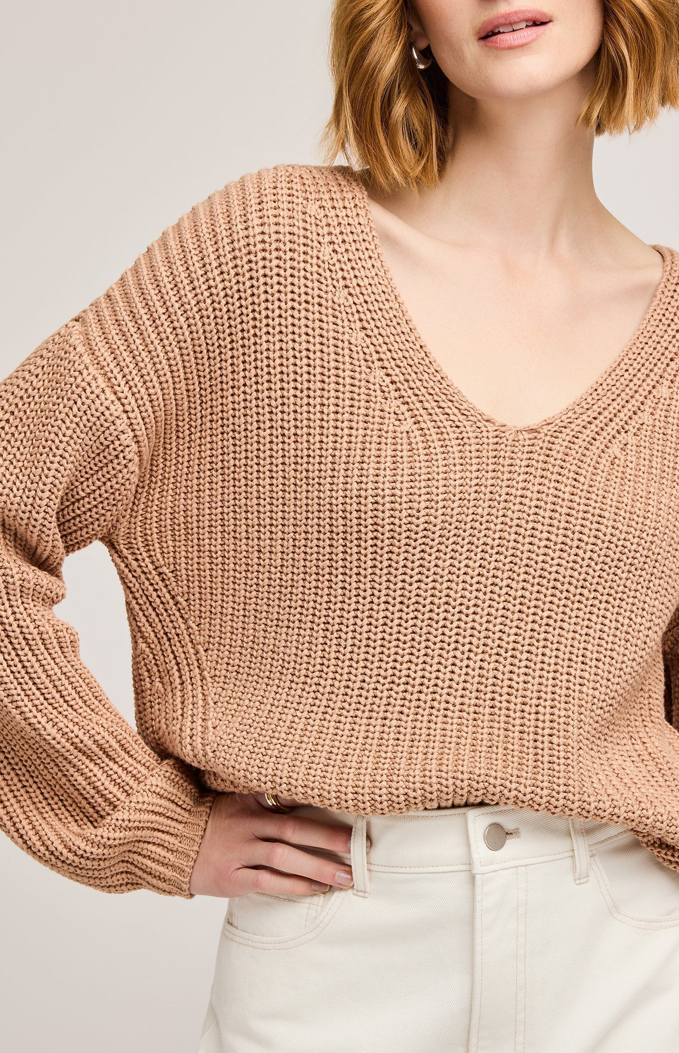 Spencer V-Neck Knit Pullover|color:Tan