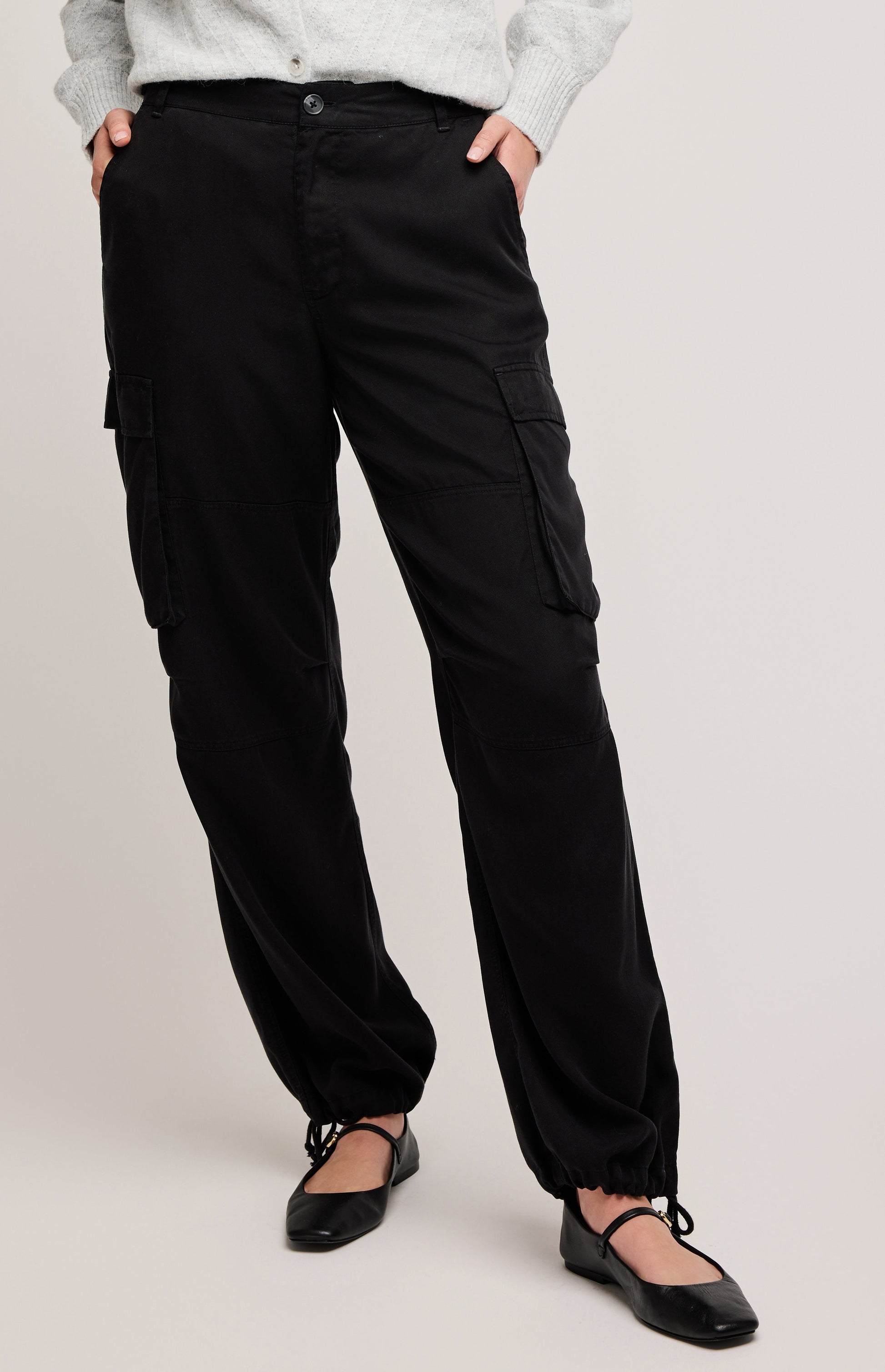 Avery Pant|color:Black