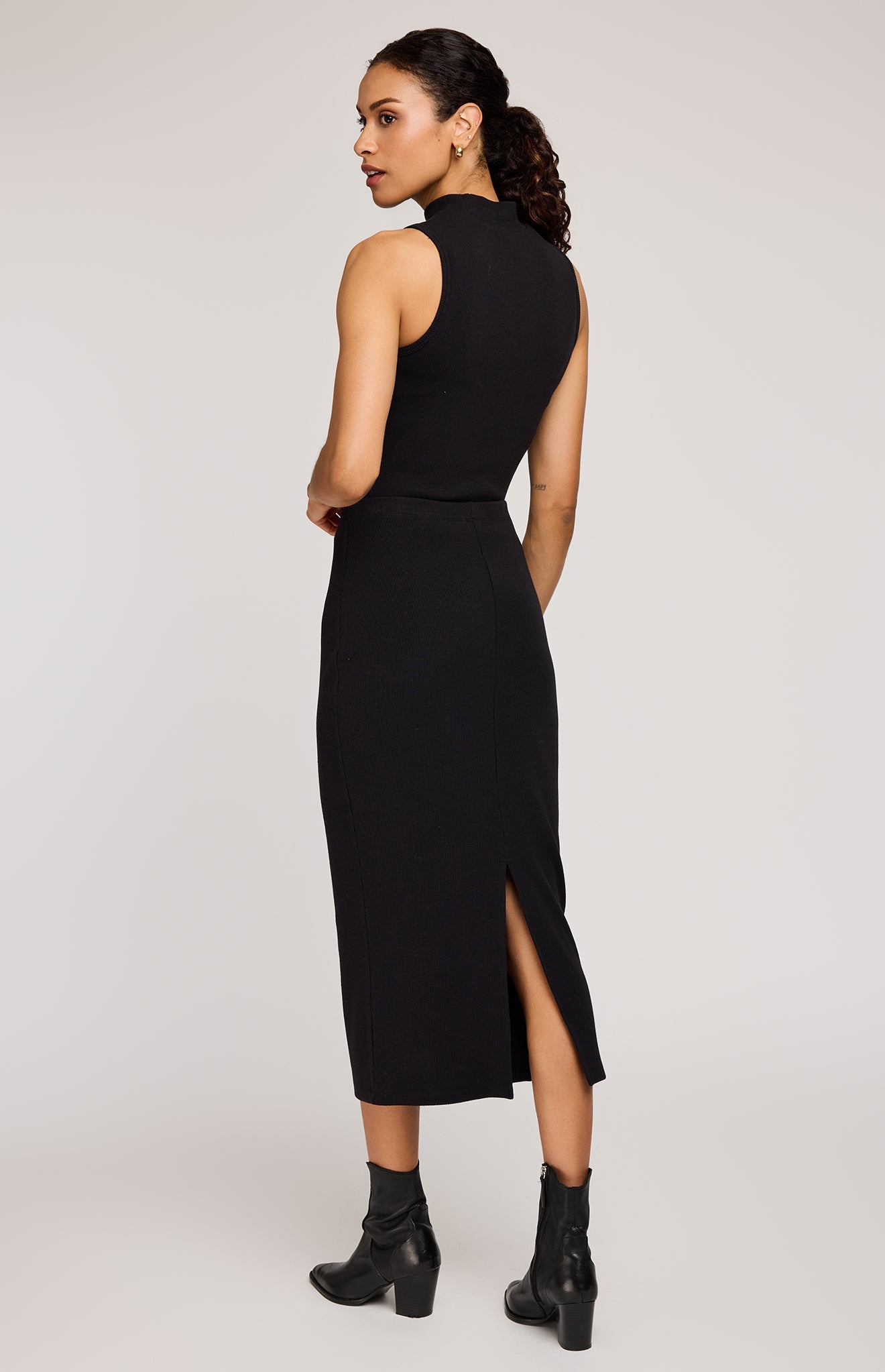 Catalina Ribbed Midi Skirt|color:Black