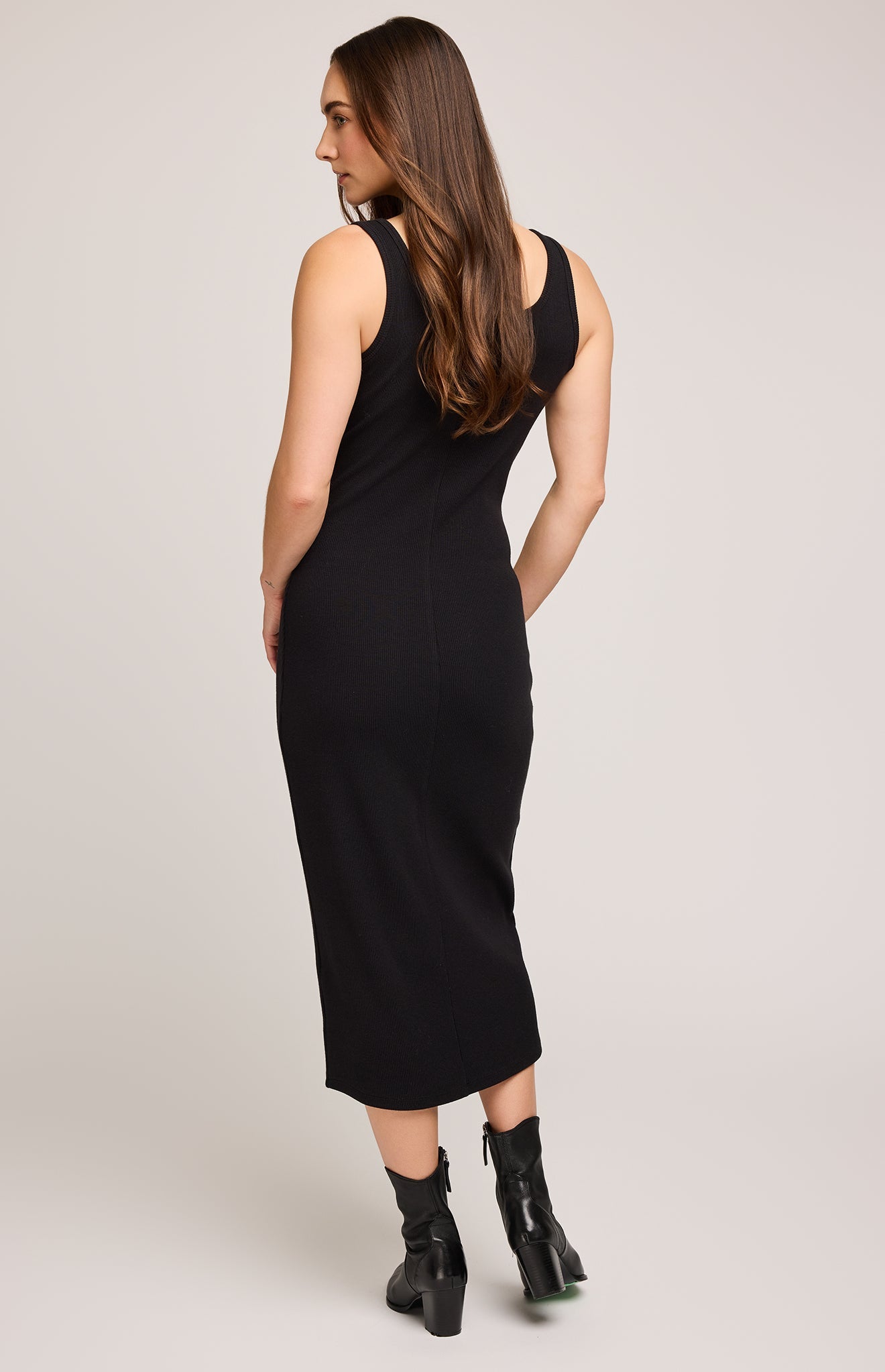 Daisy Ribbed Midi Dress|color:Black