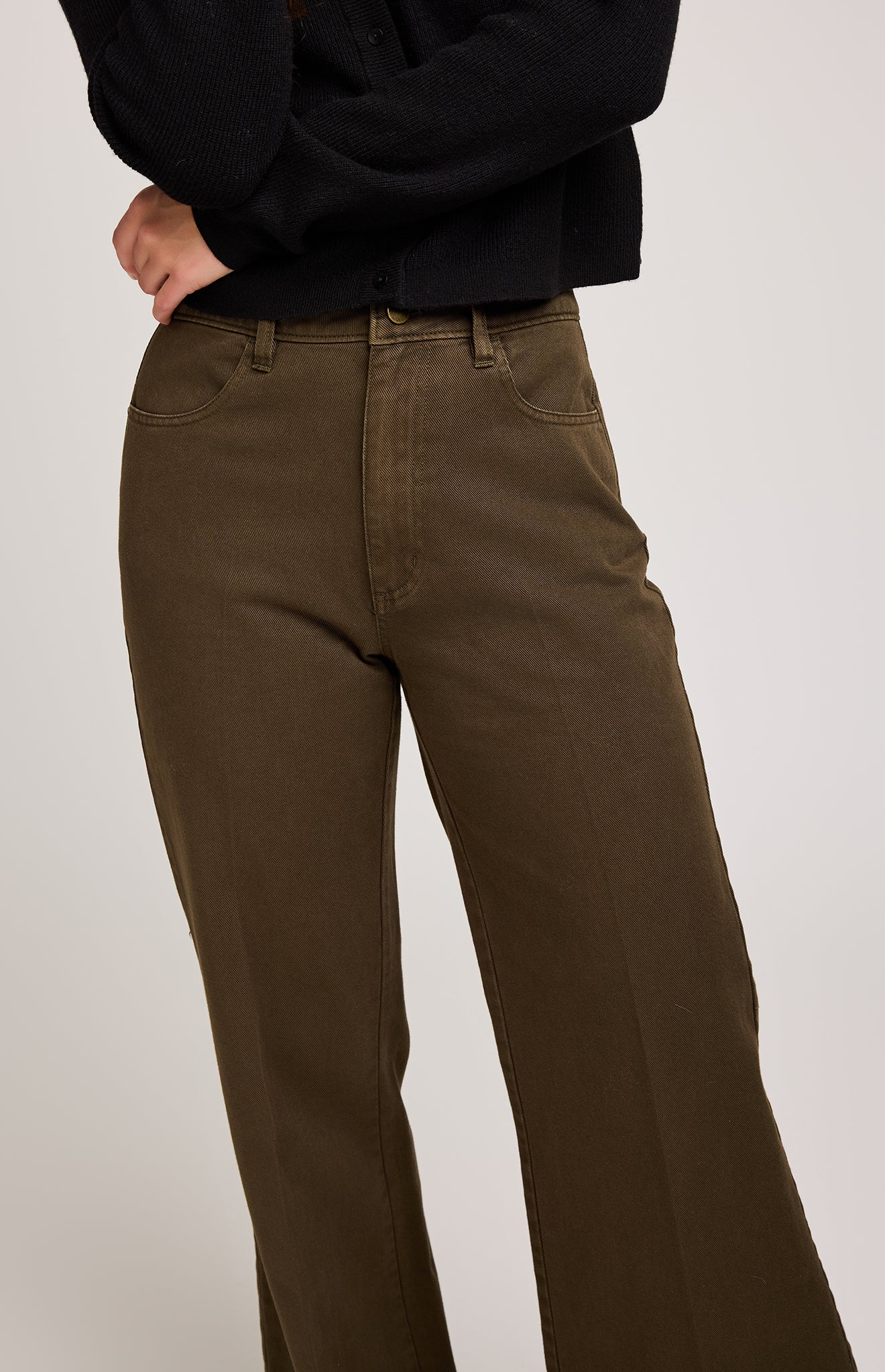 Livia Pant|color:Hemlock