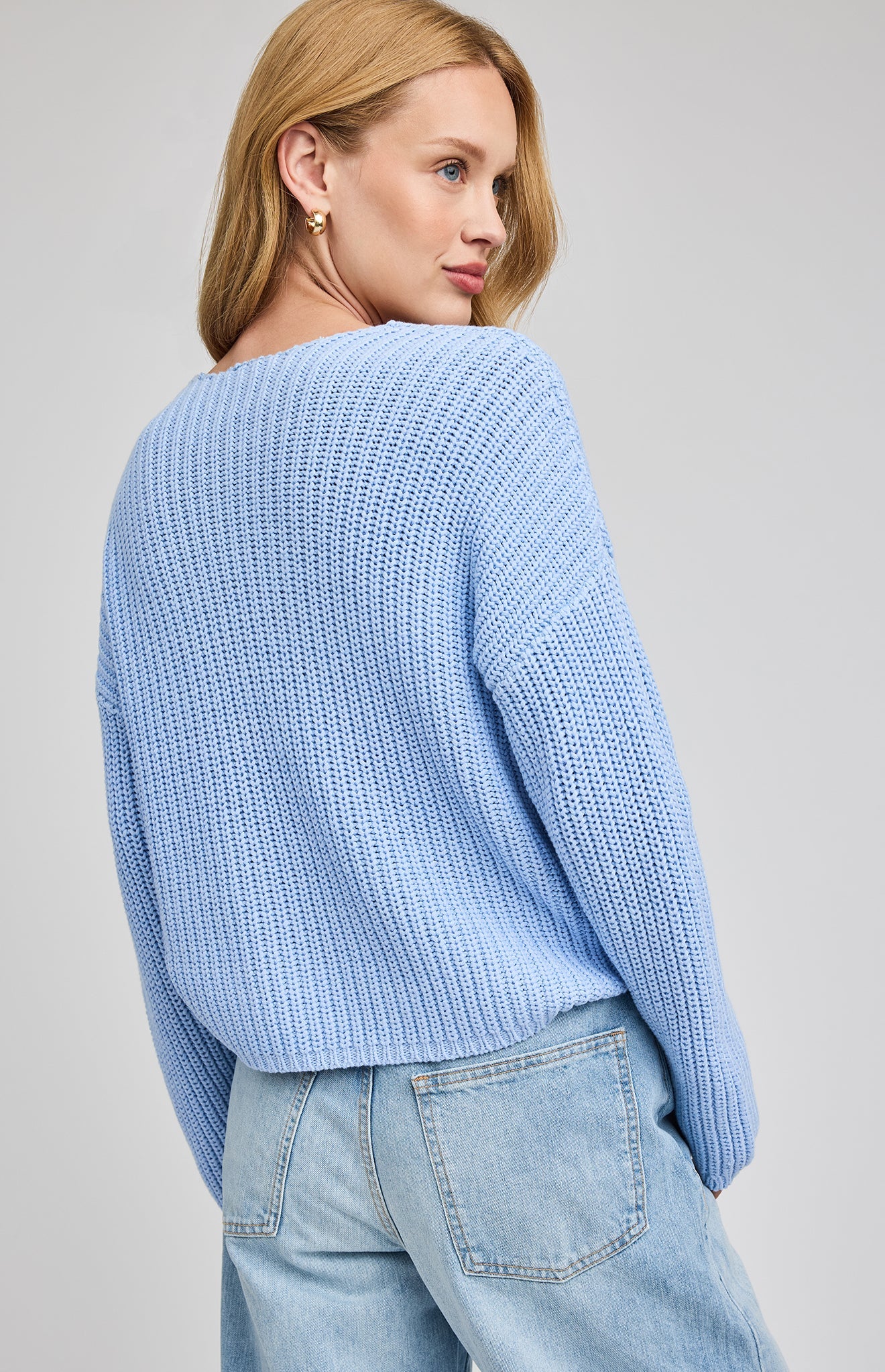 Spencer V-Neck Knit Sweater|color:Sky
