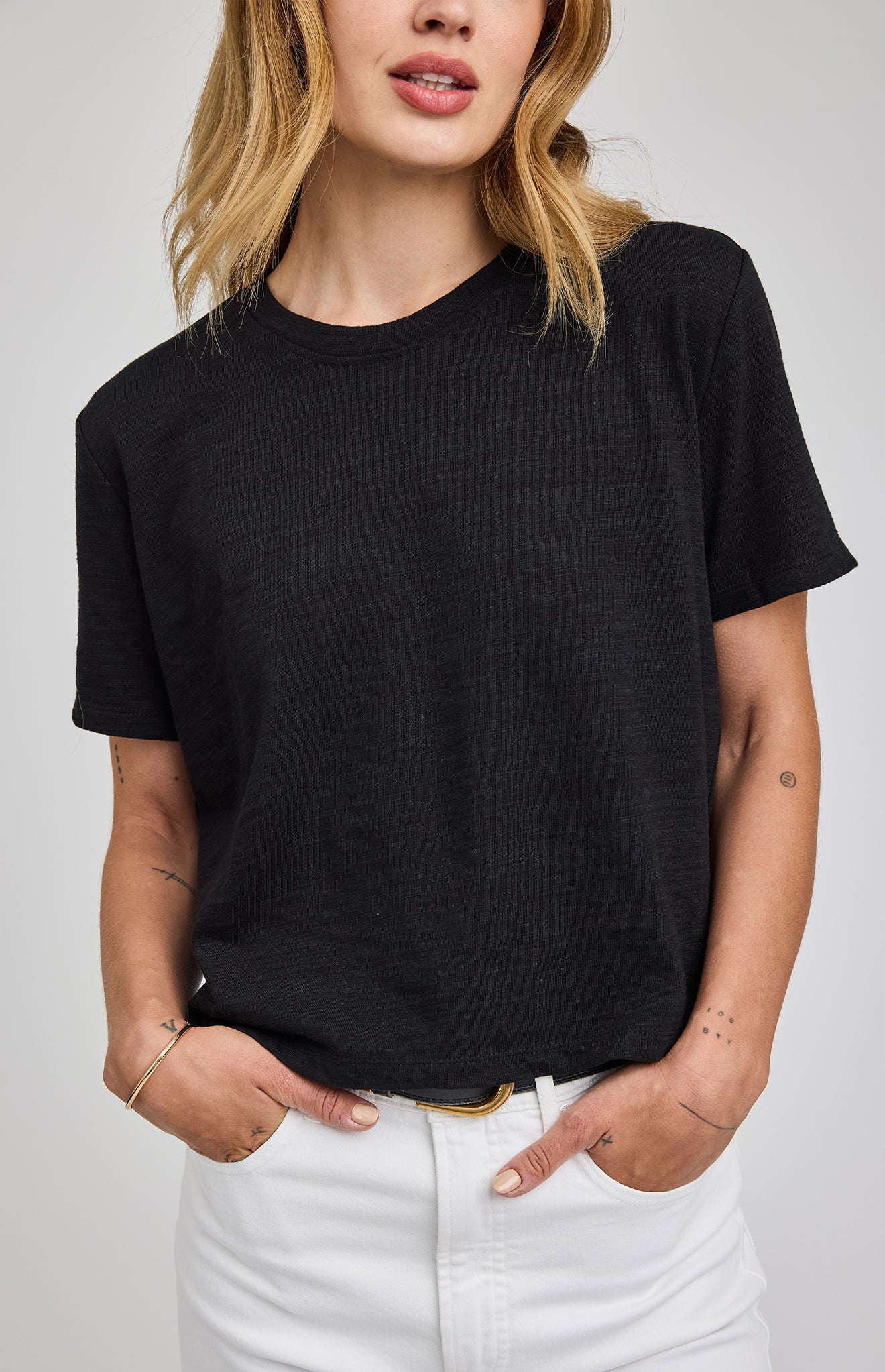 Fable T-Shirt|color:Black