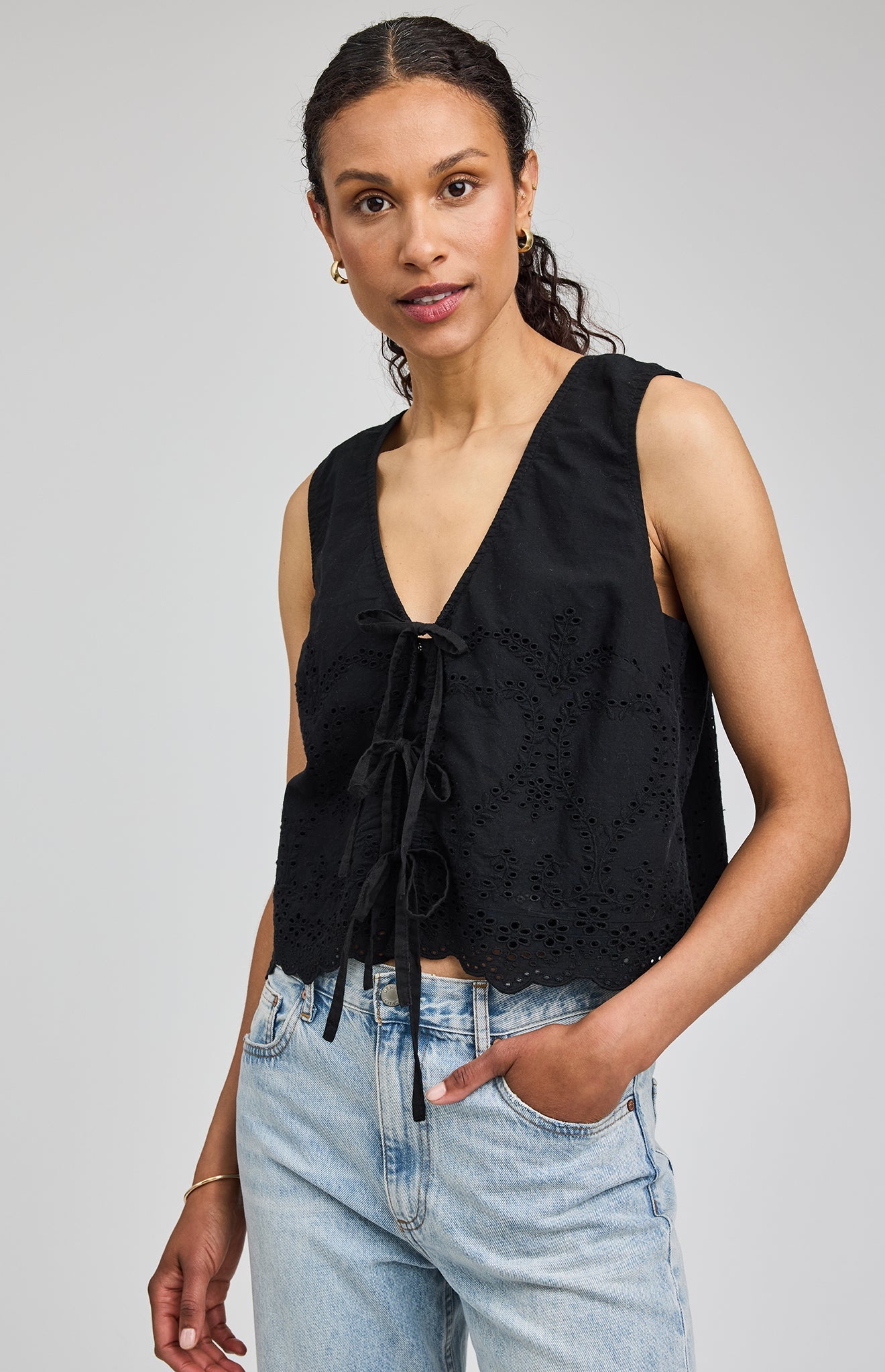 Rhea Sleeveless Top|color:Black