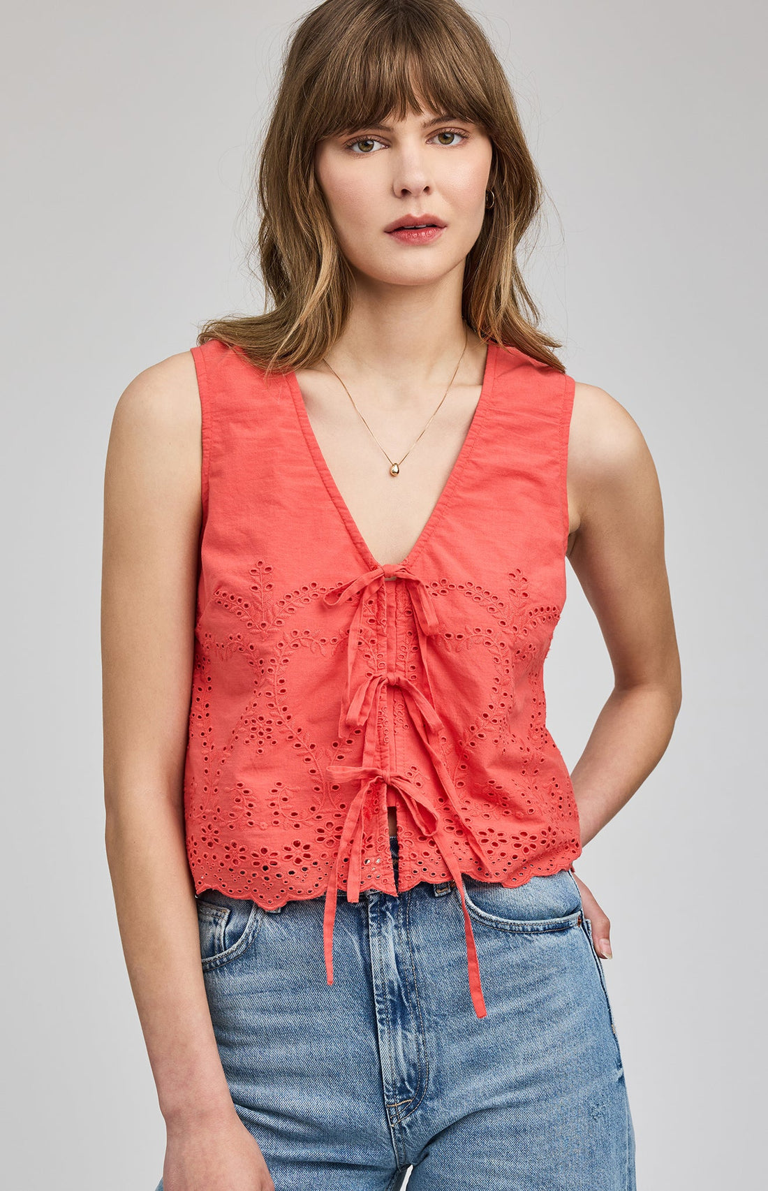 Rhea Sleeveless Top|color:Grenadine