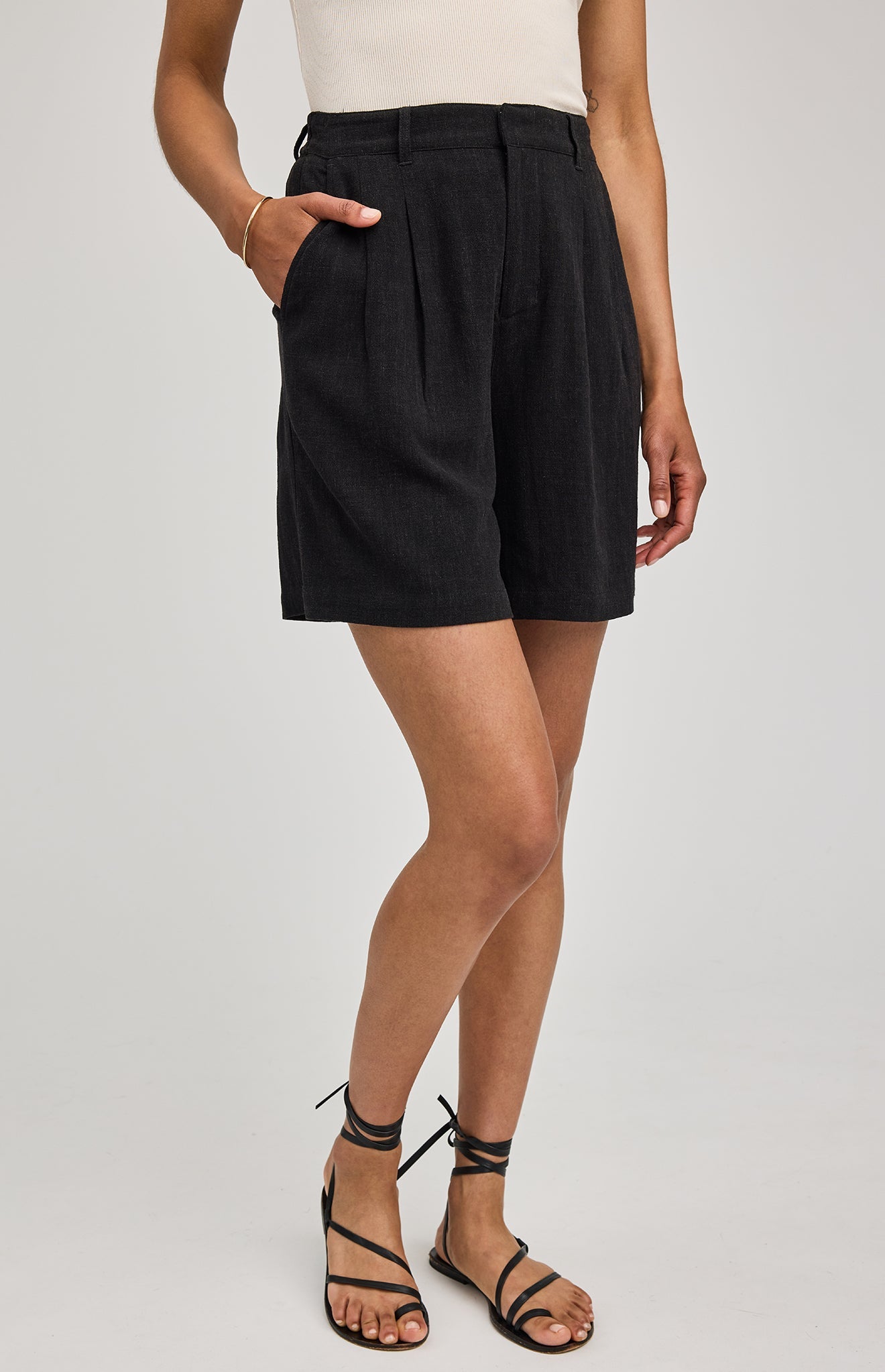 Alma Shorts|color:Black