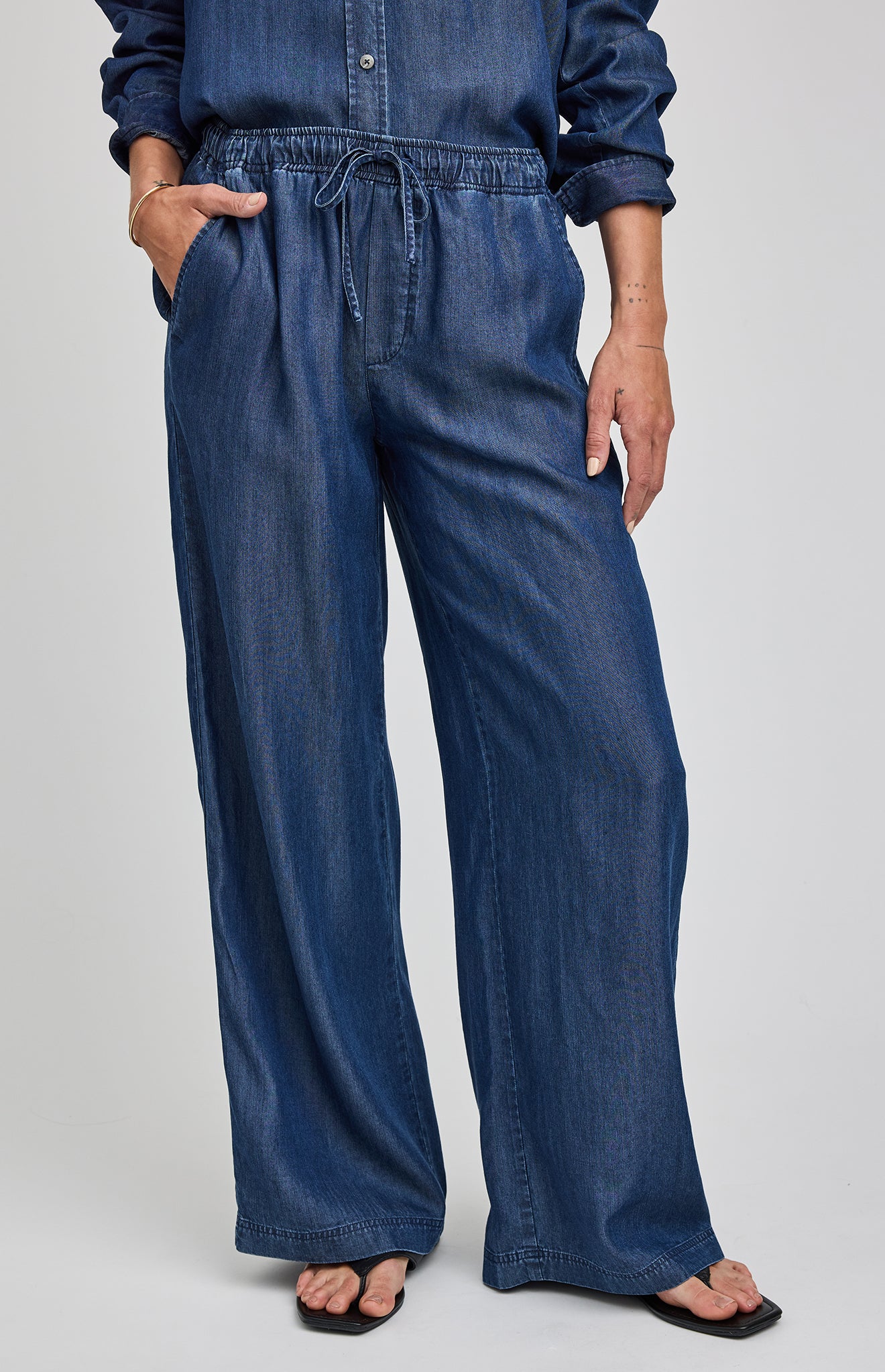 Camille Pant|color:Dark Blue